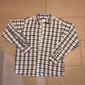 Patagonia Long Sleeve Button Up Men’s: Large